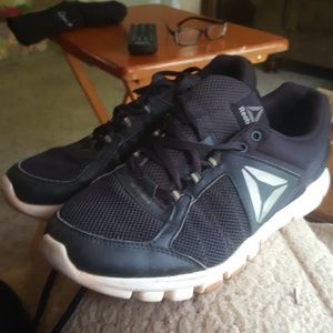 Reebok shoe size 8